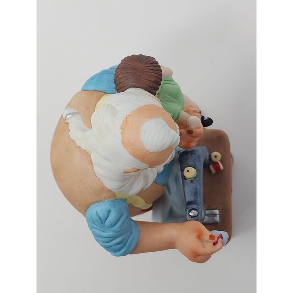 Vintage 1988‎ Hallmark The Toymaker Stitched With Love Figurine 3rd In Series - Picture 6 of 11